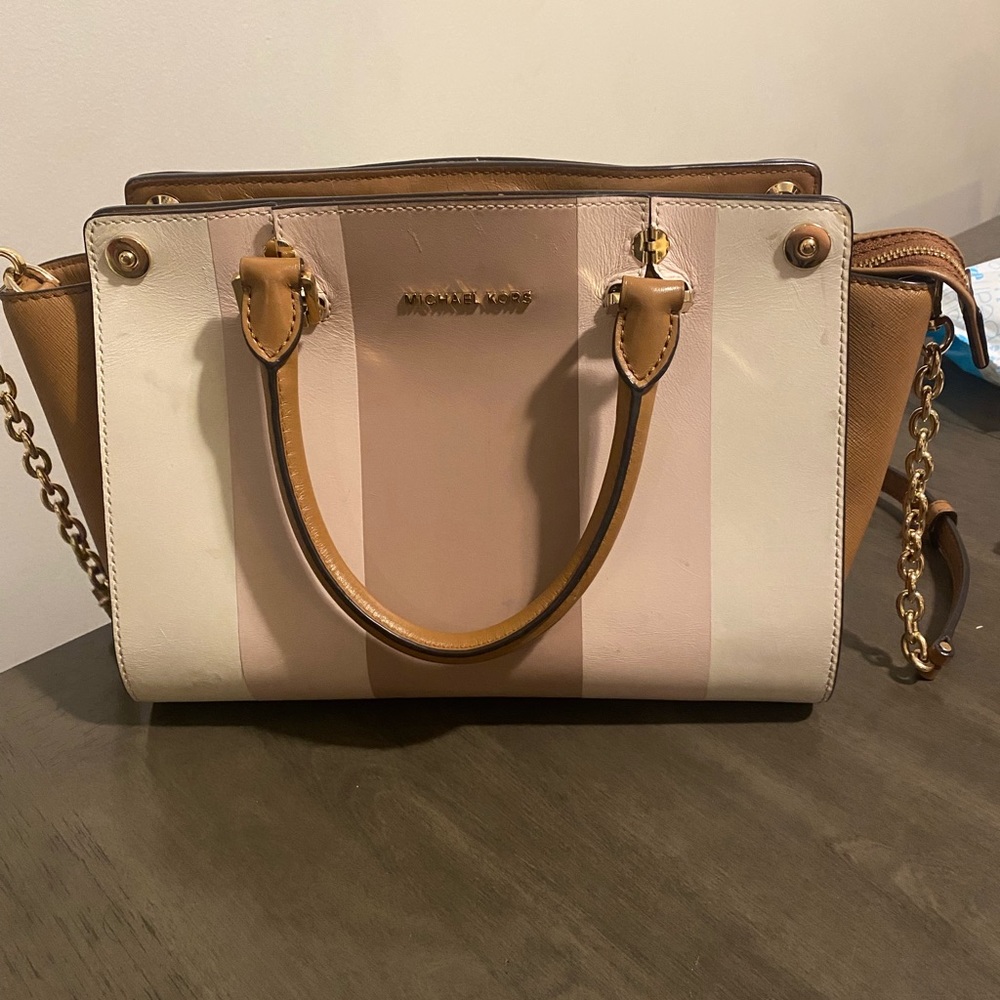 Interchangeable Michael Kors Purse